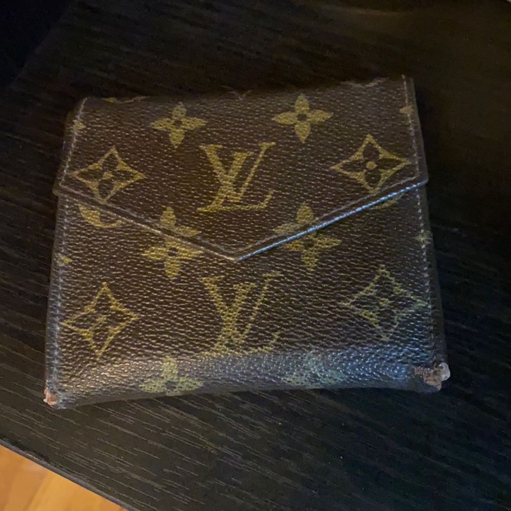 Authentic Louis Vuitton billfold wallet.